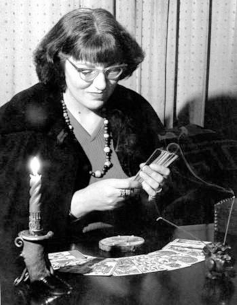 Doreen-V-reading-tarot-cards-young