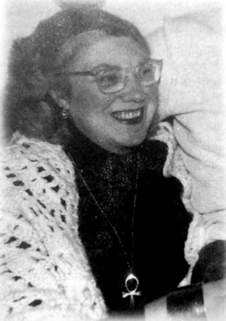 Doreen-wearing-crochet-shawl-and-wearing-ahnk